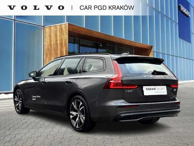 Używany Volvo V60 197 KM (144 kW) 2025 Szary Kombi