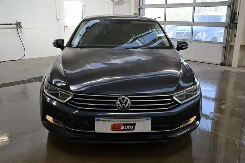 Używany VW Passat 120 KM (88 kW) 2017 Czarny Sedan/Limuzyna