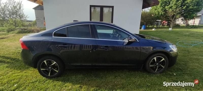 Używany Volvo S60 180 KM (132 kW) 2011 Sedan/Limuzyna