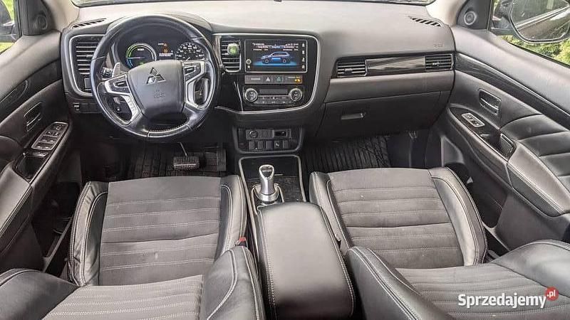 Używany 2018 Mitsubishi Outlander SUV | 59 900 zł - Obraz 1/4