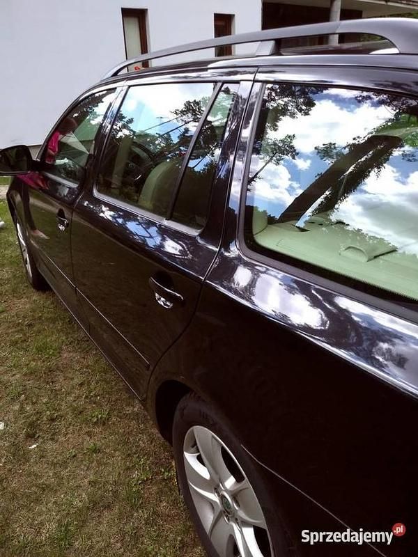 Używany Skoda Octavia 2008 Czarny Kombi