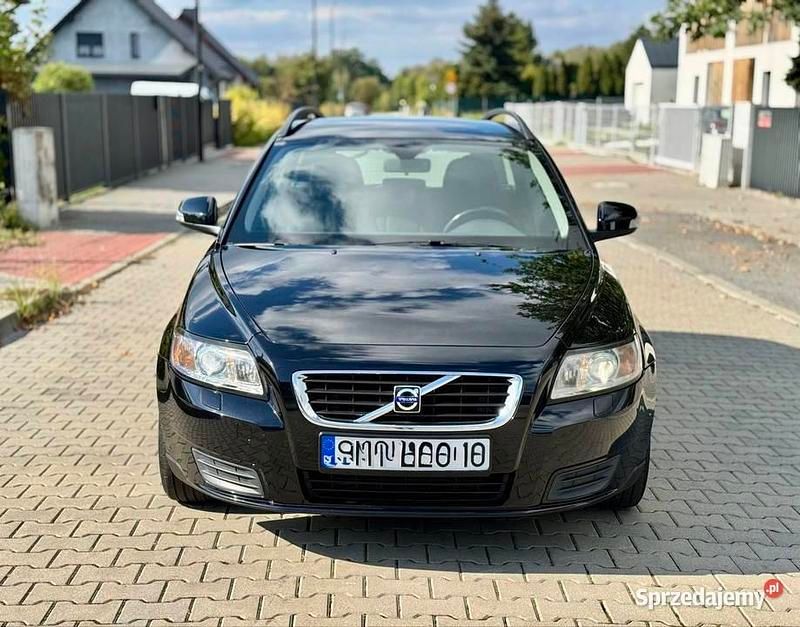 Czarny Używany 2010 Volvo V50 Kombi | 14 900 zł (Uczciwa cena) - Obraz 1/4