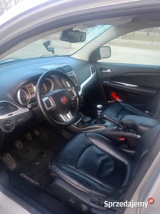 Używany 2011 Fiat Freemont SUV | 29 500 zł (Uczciwa cena) - Obraz 1/4