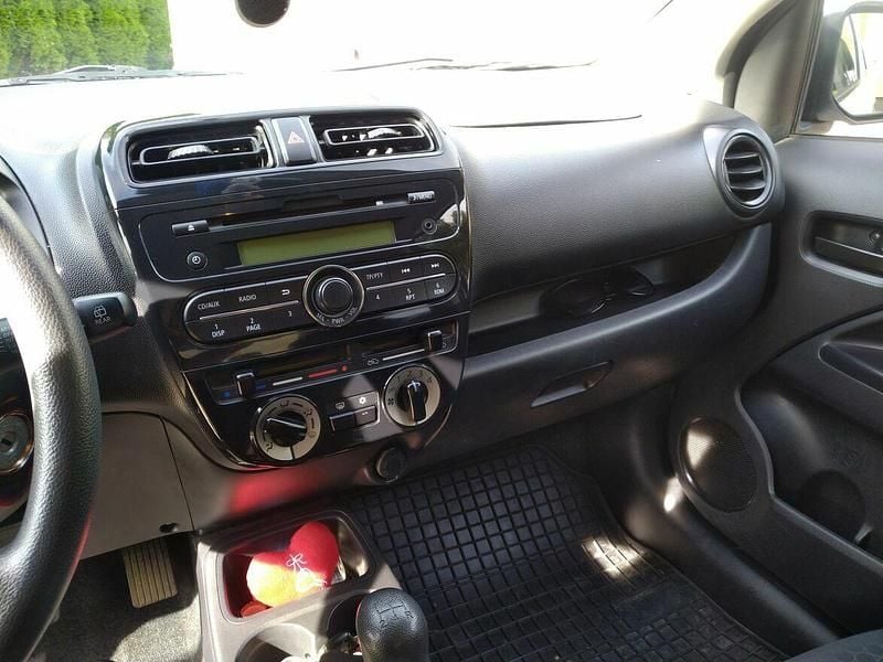 Używany Mitsubishi Space Star 71 KM (52 kW) 2015 Biały Hatchback