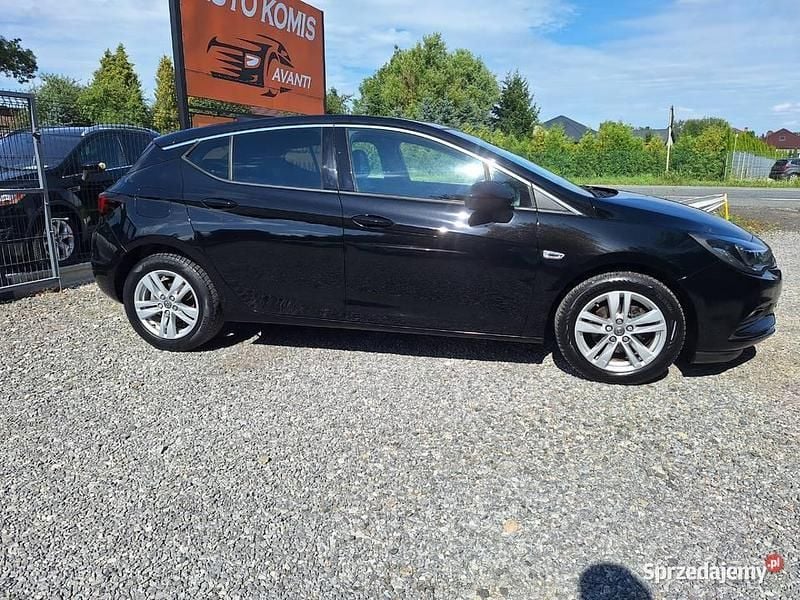 Czarny Używany 2016 Opel Astra Hatchback | 38 900 zł (Dość drogi) - Obraz 1/4