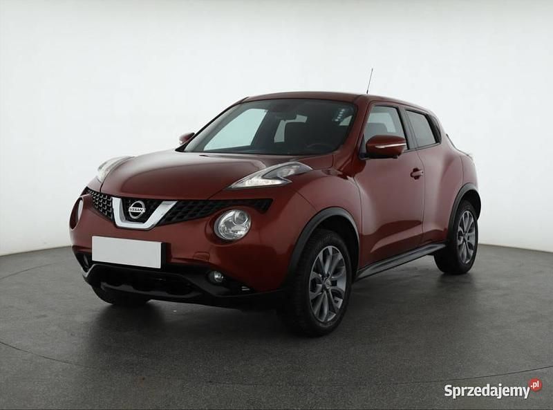 Używany Nissan Juke 2015 Bordowy SUV