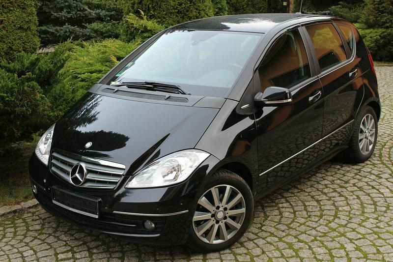 Używany Mercedes A170 116 KM (85 kW) 2010 Czarny Hatchback