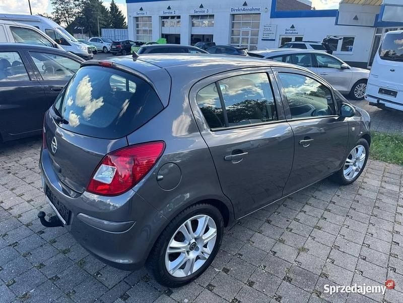 Używany Opel Corsa 2011 Szary Hatchback