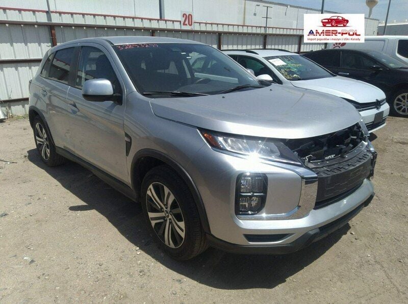 Używany Mitsubishi ASX 148 KM (108 kW) 2021 Srebrny SUV