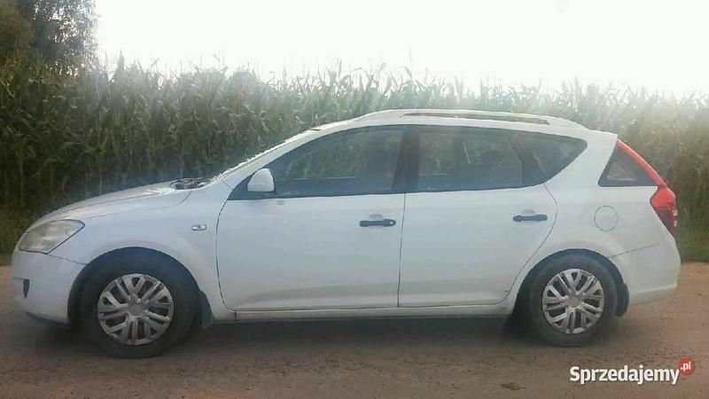 Używany 2008 Kia Ceed | 5300 zł - Obraz 1/4