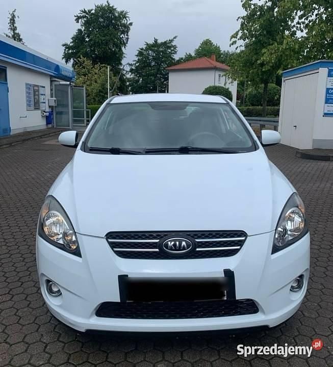 Biały Używany 2009 Kia ProCeed 2 Hatchback | 11 700 zł - Obraz 1/4