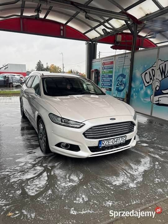 Używany Ford Mondeo Titanium 2016 Biały Kombi