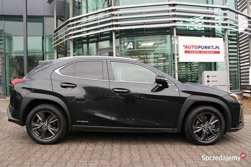 Używany Lexus UX 184 KM (135 kW) 2021 SUV
