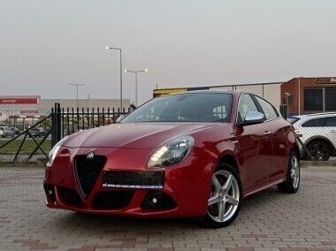 Czerwony Używany 2013 Alfa Romeo Giulietta Competizione Hatchback | 32 900 zł (Drogi) - Obraz 1/4