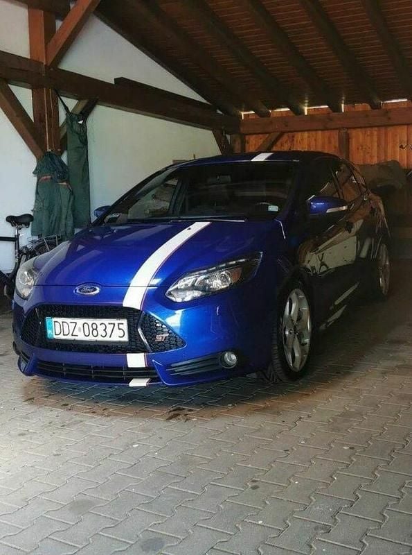 Używany Ford Focus ST 2013 Niebieski Hatchback