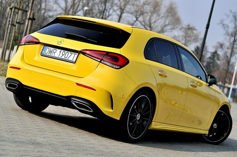 Używany Mercedes A180 AMG 116 KM (85 kW) 2021 Żółtozłoty Hatchback