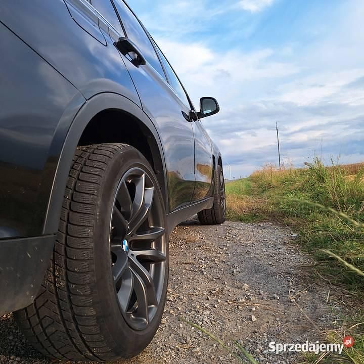 Czarny Używany 2015 BMW X5 SUV | 89 000 zł - Obraz 1/4