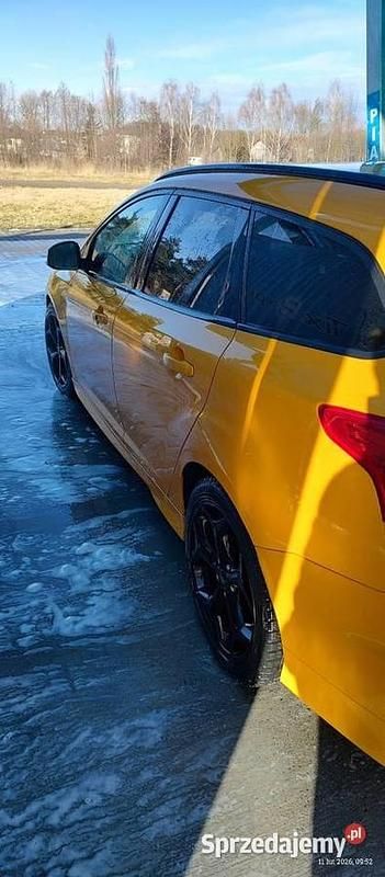 Używany Ford Focus ST 2013 Żółty Kombi