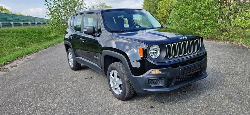 Używany Jeep Renegade Sport 120 KM (88 kW) 2017 Czarny SUV