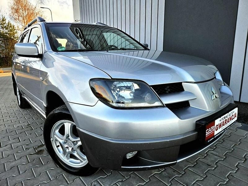 Srebrny (metalik) Używany 2004 Mitsubishi Outlander SUV | 14 999 zł - Obraz 1/4