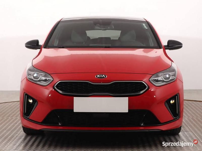 Czerwony Używany 2020 Kia ProCeed Hatchback | 82 999 zł (Uczciwa cena) - Obraz 1/4