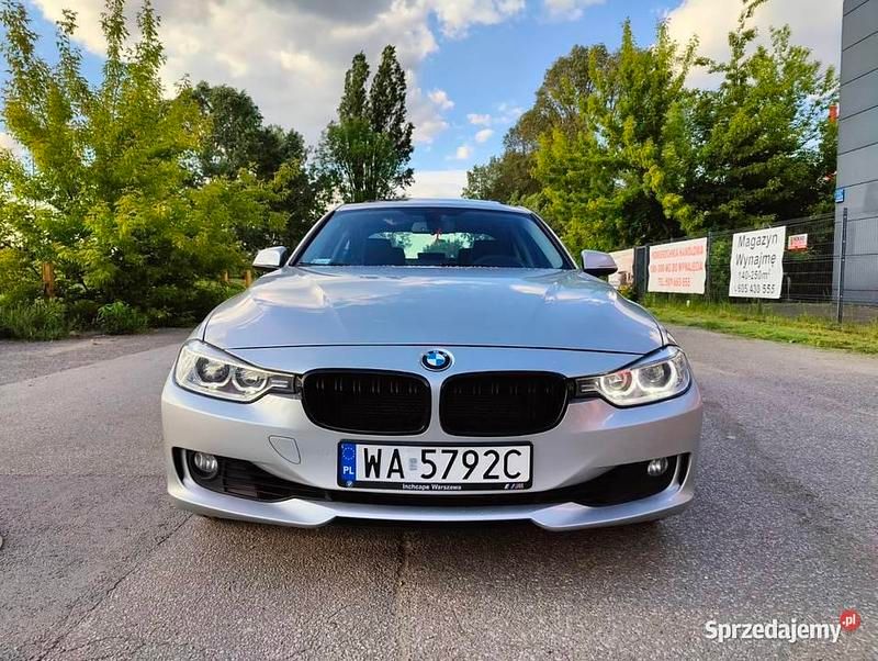 Srebrny Używany 2013 BMW 328 Sedan/Limuzyna | 48 900 zł - Obraz 1/4