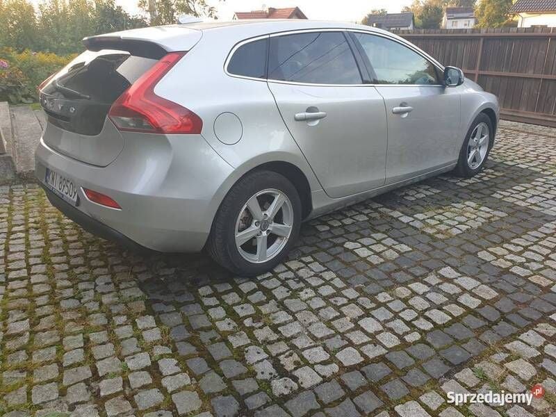 Używany Volvo V40 Momentum 2014 Kombi