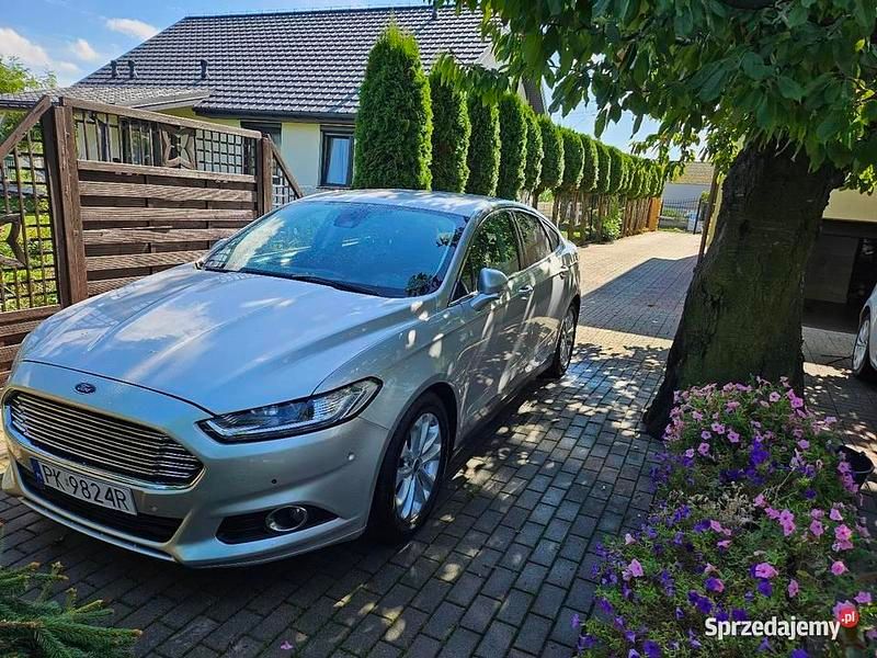 Używany Ford Mondeo 160 KM (117 kW) 2017 Srebrny Hatchback