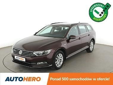 Używany VW Passat 190 KM (139 kW) 2017 Czerwony Kombi