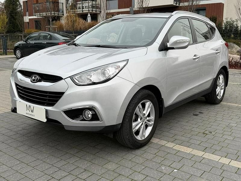 Srebrny Używany 2011 Hyundai ix35 SUV | 42 800 zł (Uczciwa cena) - Obraz 1/4