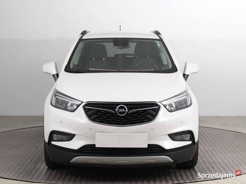 Biały Używany 2017 Opel Mokka SUV | 41 999 zł (Uczciwa cena) - Obraz 1/4