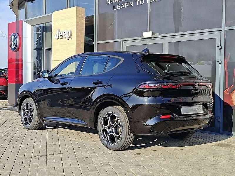 Nowe Alfa Romeo Tonale Sprint 160 KM (117 kW) 2025 Lakier pastelowy czarny  alfa black SUV