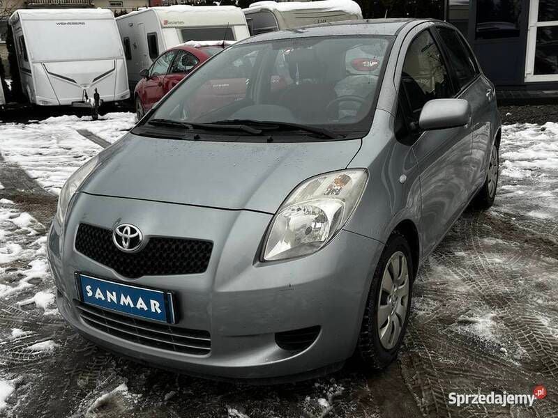 Szary Używany 2007 Toyota Yaris Hatchback | 16 700 zł (Uczciwa cena) - Obraz 1/4