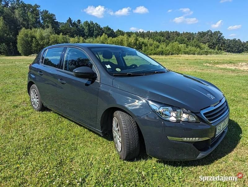 Używany Peugeot 308 92 KM (67 kW) 2015 Hatchback
