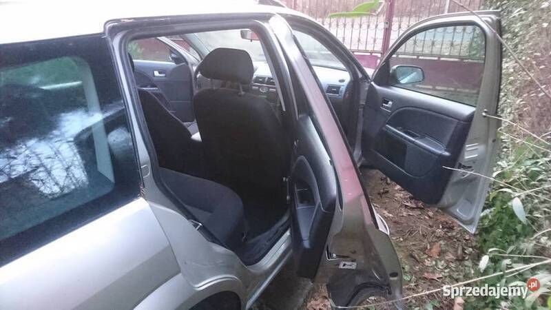 Używany Ford Mondeo 2004 Srebrny Kombi