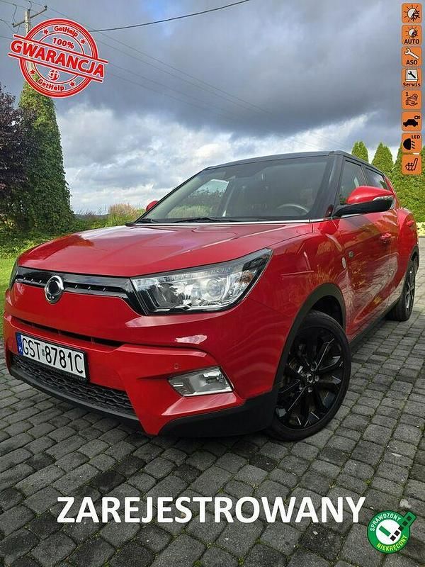 Czerwony Używany 2017 Ssangyong (KGM) Tivoli Quartz SUV | 32 900 zł - Obraz 1/4