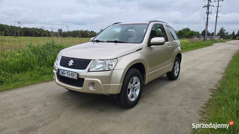 Złoty Używany 2010 Suzuki Grand Vitara SUV | 30 000 zł (Dobra cena) - Obraz 1/4