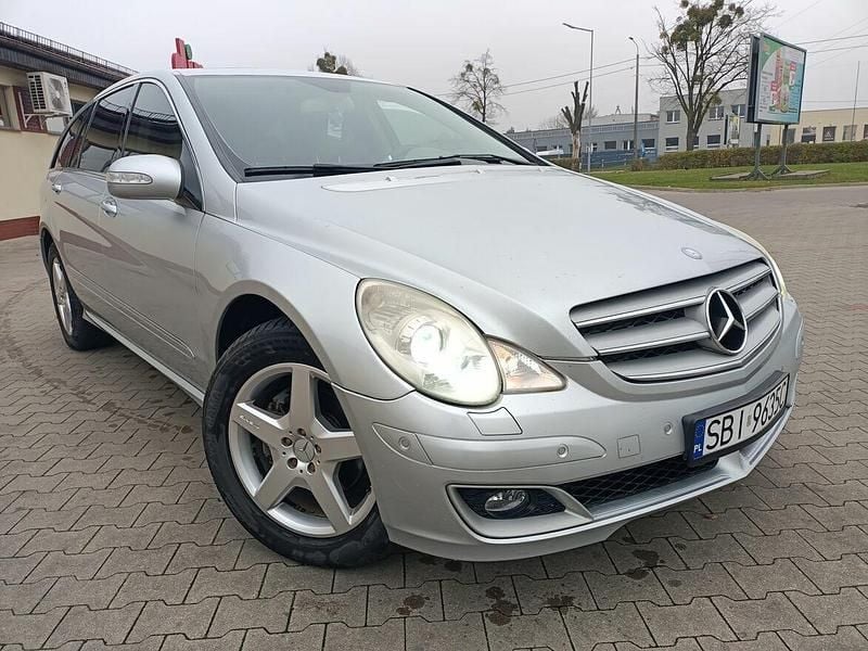 Srebrny Używany 2007 Mercedes 320 Kombi | 16 900 zł - Obraz 1/4