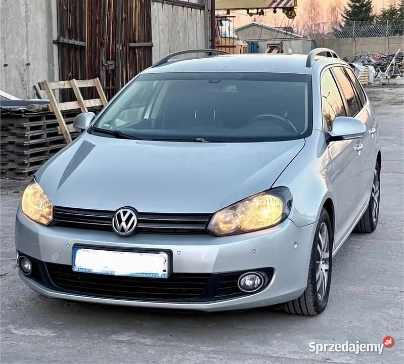 Srebrny Używany 2011 VW Golf VI Kombi | 17 500 zł (Uczciwa cena) - Obraz 1/4