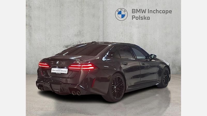 Używany BMW M5 Comfort Edition 727 KM (534 kW) 2025 Szary sophisto z brylantowym połyskiem metalizowany Sedan/Limuzyna