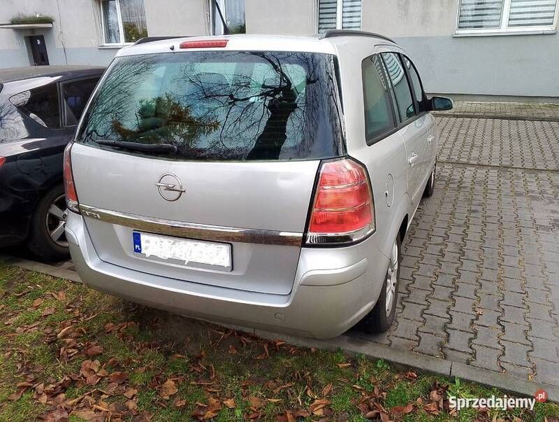 Srebrny Używany 2008 Opel Zafira Minivan | 14 500 zł (Uczciwa cena) - Obraz 1/4