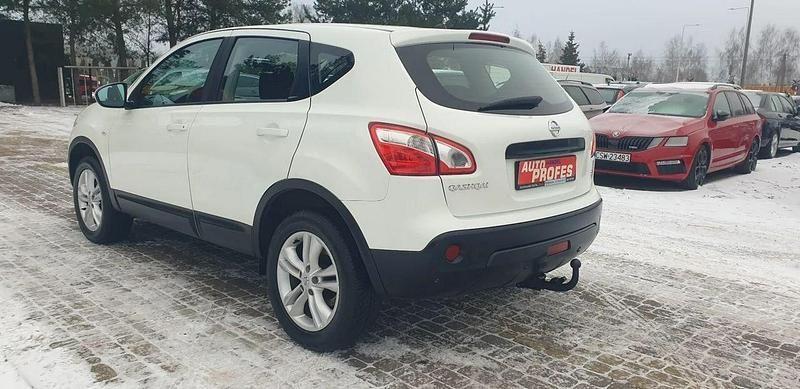 Używany Nissan Qashqai 141 KM (103 kW) 2011 Biały SUV