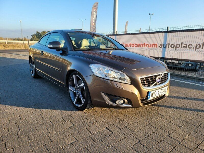 Brązowobeżowy Używany 2013 Volvo C70 Kabriolet | 46 800 zł - Obraz 1/4