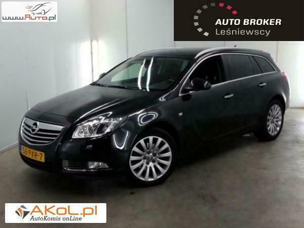 Czarny Używany 2011 Opel Insignia Sedan/Limuzyna | 58 500 zł - Obraz 1/4