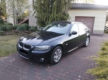 Czarny Używany 2010 BMW 318 Sedan/Limuzyna | 2120 zł - Obraz 1/4