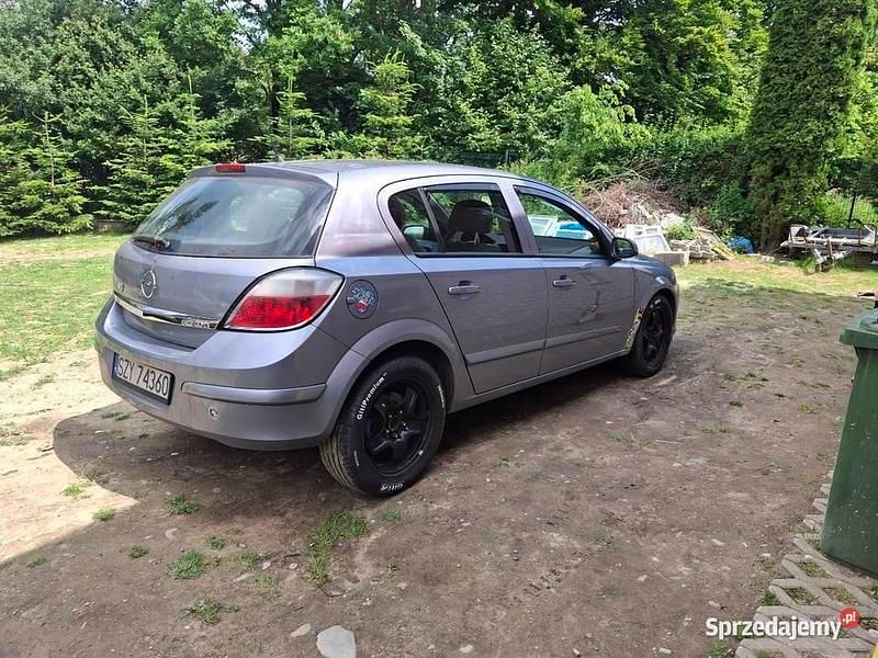 Używany Opel Astra 2004 Niebieski Hatchback