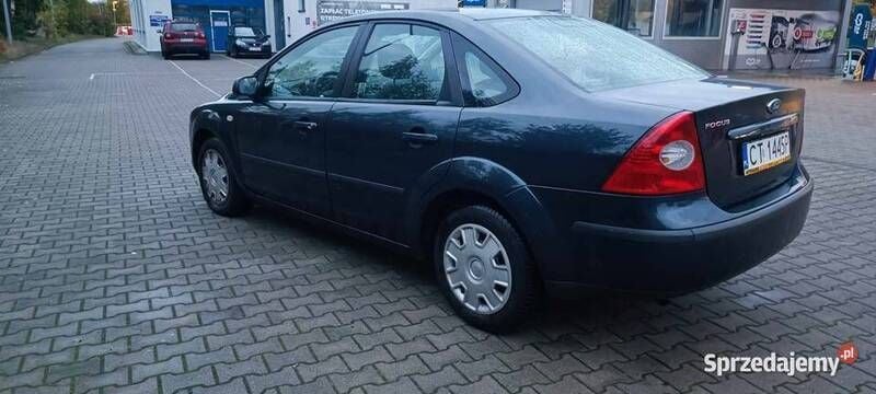 Używany Ford Focus 2007 Granatowy Sedan/Limuzyna