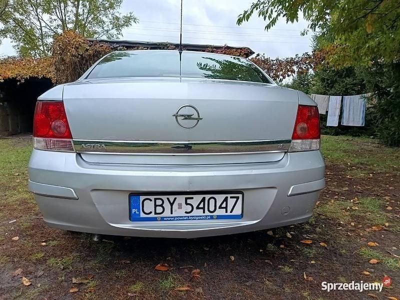 Używany 2008 Opel Astra Sedan/Limuzyna | 3500 zł (Dobra cena) - Obraz 1/4