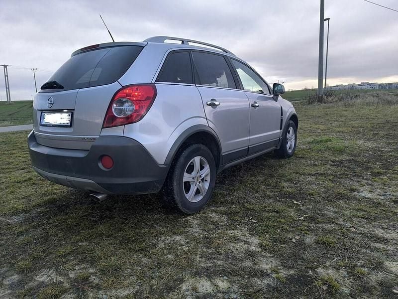 Srebrny Używany 2009 Opel Antara SUV | 19 000 zł (Uczciwa cena) - Obraz 1/4