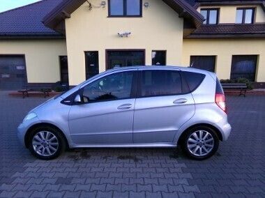 Srebrny Używany 2012 Mercedes A150 Sedan/Limuzyna | 22 000 zł - Obraz 1/4
